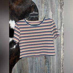 Dazy brand size large colorful striped short sleeve crop top nwot